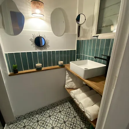 Apartment Le Petit Vendome Avec Terrasse Aix-en-Provence