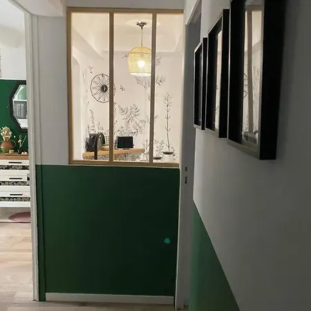 Le Petit Vendome Avec Terrasse *
